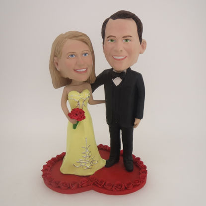 Picture of Custom Bobblehead Doll: Wedding Couple On Heart
